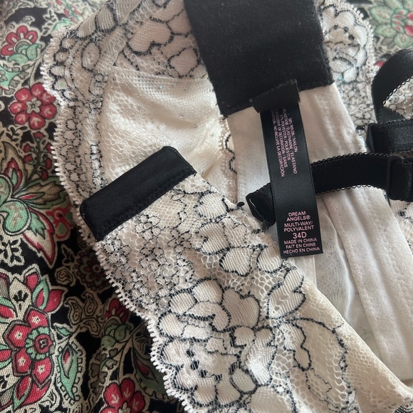 Victoria Secret Angel Bra 34D - Picture 4 of 15